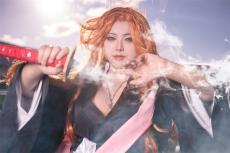 【誕生日】 『BLEACH』松本乱菊のコスプレで祝福「小学生の頃、あなたに一目惚れしました」