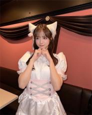 森香澄、ネコ耳付きのメイド服姿で“にゃん”ポーズ「あざと可愛いの極致！」