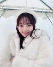 「雪の妖精ってこういうの」本田真凜、オールホワイトのスケートリンクショットに絶賛の声