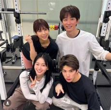 「大好きな夫婦と合同トレーニング」夏本あさみ、山本舞香＆Hiroとの集合ショット公開