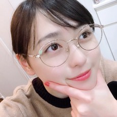  福原遥、大人っぽいメガネ姿にファン「凄く知的」 