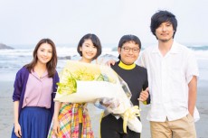 池間夏海、NHK初主演ドラマの“家族写真”を公開！ 