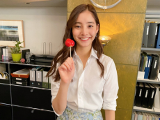 新木優子、苺との笑顔ショット公開「美味しかったです」