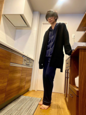 ［Alexandros］川上、部屋着に萌え袖＆眼鏡男子のオフ写