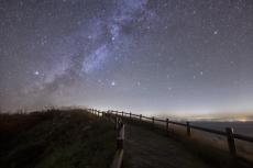 東京唯一の星空保護区、穴場リゾート地・神津島がフェア