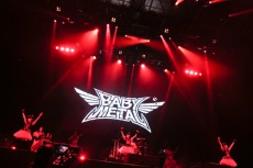  BABYMETAL、サマソニで凱旋ライブ＆英と米での追加公演決定！ 
