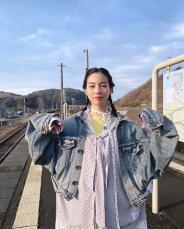 のん、三陸鉄道"ぶらり旅"オフショットに反響