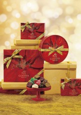  今年のクリスマスは“ポインセチア”、ゴディバがクリスマス限定商品を発表 