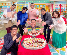 アンミカ、ザキヤマの49歳BDを"サタプラ"メンバーで祝福