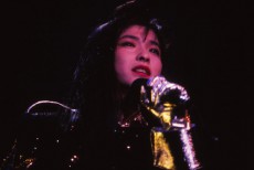  森高千里、1990年（当時20歳）に開催された秘蔵のライブが初映像化 