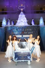  Dream、ペンギンと共に点灯式イベントに登場！ 池袋に16メートルのクリスマスツリーが出現 