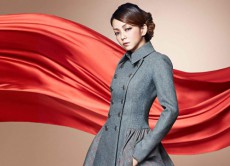  安室奈美恵、新曲「Red Carpet」MVは自由な選択で異なるエンディングに!? 