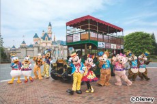  開園10周年の香港ディズニーランド・リゾート、記念イベント目白押しでお祝いムード一色 