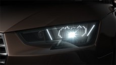 Audi（アウディ）、マトリクス顔文字LEDヘッドライトで自動車に革命を起こす!? 
