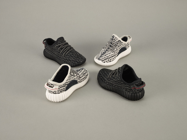 adidas Originals by KANYE WEST初のキッズシューズ「YEEZY BOOST 350 INFANT」、2色で展開