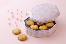 資生堂パーラーがパールピンクの限定缶に詰めた「花椿ビスケット」を数量限定発売