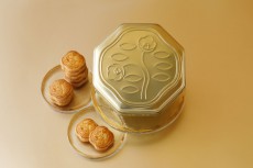 昭和初期からのロングセラー、資生堂パーラー「花椿ビスケット」に“金色”の缶＆夏のレモンチーズケーキが登場！