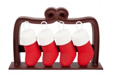ラデュレのクリスマスは赤い靴下や限定マカロン登場