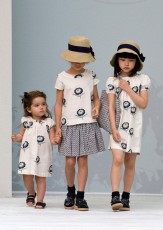パリの子供服「ボンポワン」のロマンティックな春の新作