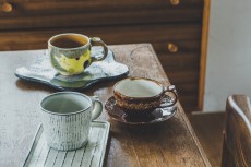 新宿伊勢丹、作家100人がコーヒー楽しめるカップ＆ソーサー紹介【オンリーエムアイ】