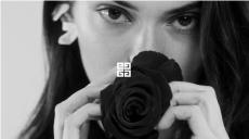 ジバンシィが2022年春夏 広告キャンペーンを公開。韓国生まれのドイツ人写真家、ヘジ・シンが撮影を担当