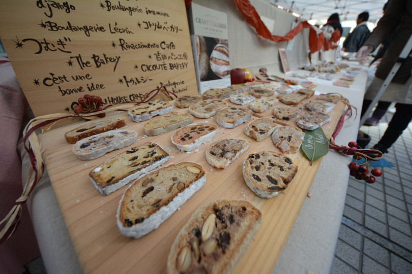 シュトレン食べ比べやコーヒー、パン、ヴィンテージを楽しむ! 週末開催の青山ホリデーマーケット