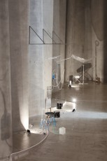 注目の新進アーティスト・毛利悠子が世界初となる美術館での個展を十和田市現代美術館で開催