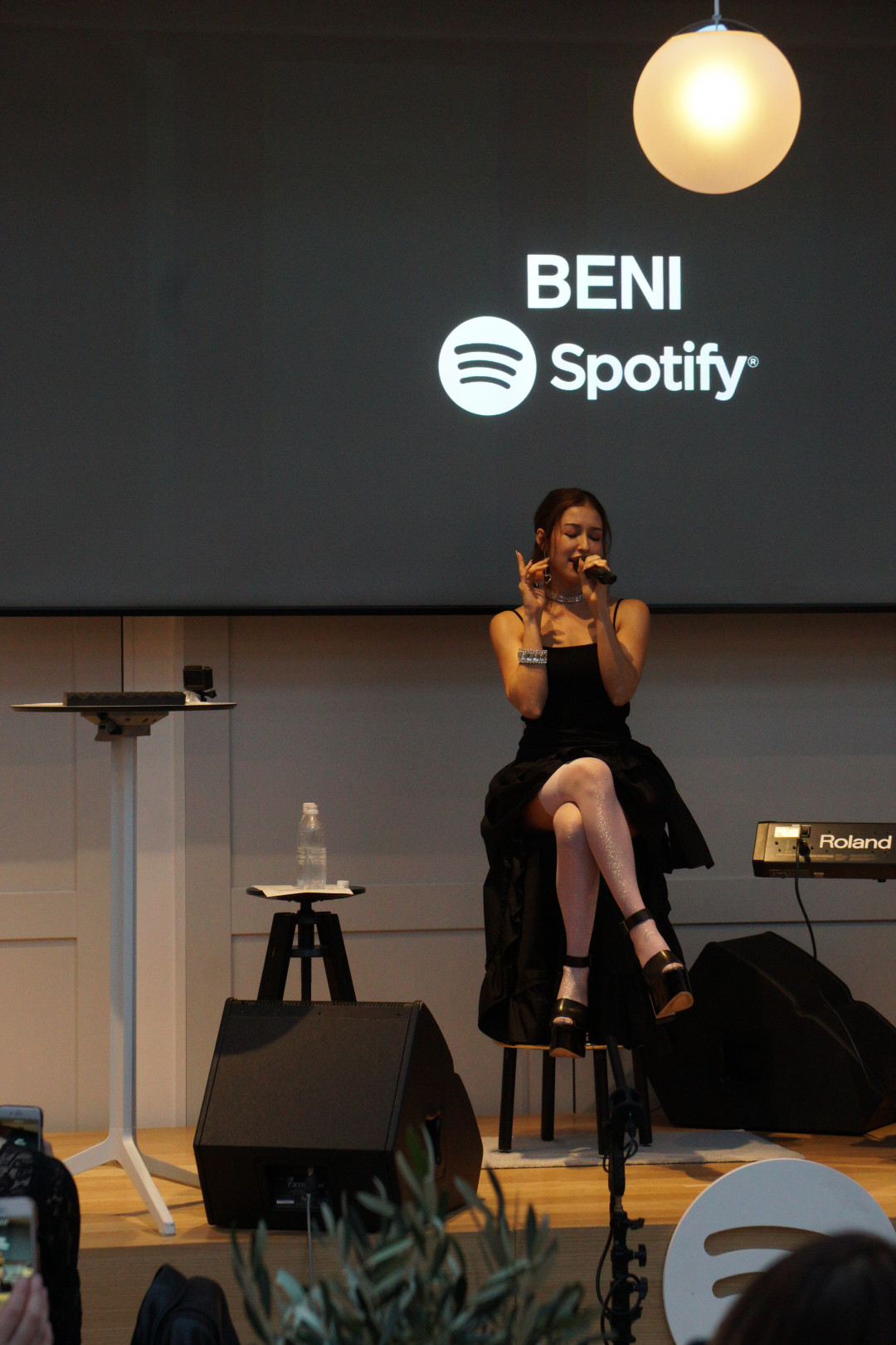 BENI、Spotifyの新イベント「Spotify New Music Place」で女性ファン限定のティーパーティー【レポート】