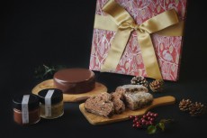 ダンデライオン・チョコレートのクリスマス、チョコレートケーキや人気のアドベントカレンダーが登場
