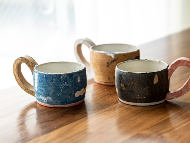 日常で目にするアイテムを陶器に変換。新宿伊勢丹で陶芸家・矢尾板克則