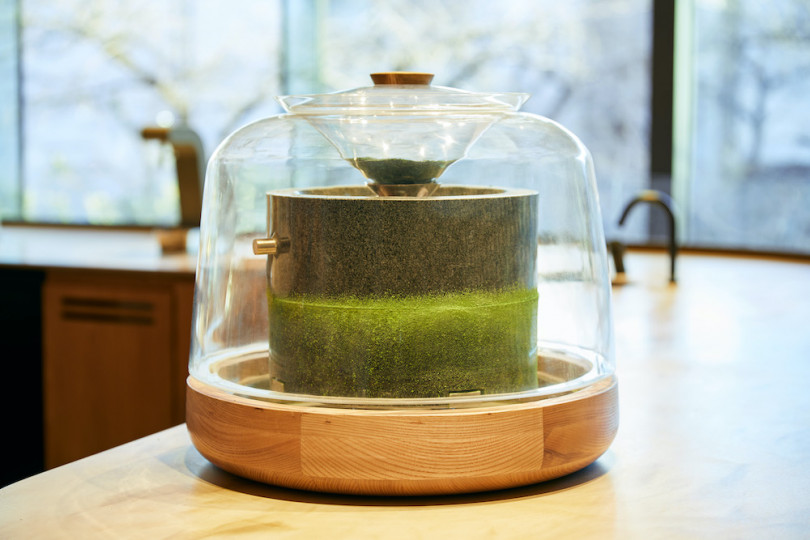 スターバックス リザーブ® ロースタリー 東京、挽きたて抹茶を使った新作ビバレッジを発売