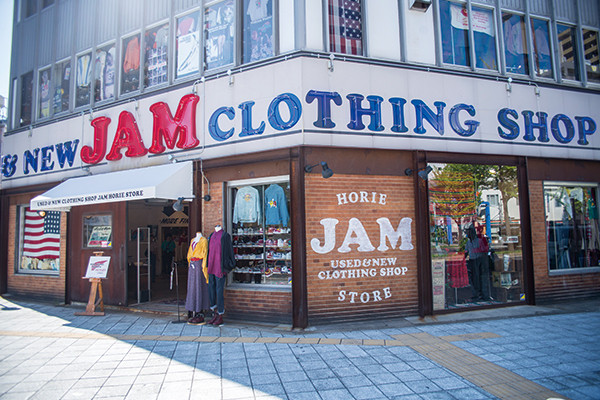 国内最大の海外古着取扱点数を誇る「古着屋JAM(ジャム)」が東京最大規模の古着屋を原宿にオープン