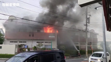 【動画】アパートの２階から真っ赤な炎…約１時間後に鎮圧　福島・郡山市