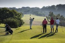 20代、40代、60代、世代別ゴルファーの特徴は？ ゴルフをしている人の貯蓄はどれくらい？