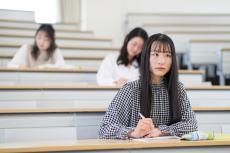 国立大学と私立大学の学費の違い。文系や理系4年でいくらかかる？