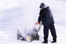 【労災】職場の玄関の「除雪作業」で転倒しけがをしてしまいました…労災に認定されますか？