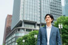 30代が求めるのは自由時間より収入！ 年収が上がる人に共通する特徴とは？