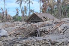 【クレヨンしんちゃん】野原家は爆発後、住宅ローンを「二重」に払ってる？「火災保険」でなんとかなるの？ ローンが残っているのに自宅が「爆発」した場合について解説