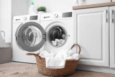 コインランドリーの乾燥機は高くて使えないのですが、部屋干しだと生乾きの臭いが気になります。臭わなくする方法はありませんか？