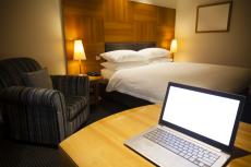「ビジネスホテル」の進化。観光地”沖縄”で比較する「リゾートホテル」との費用・内容の違いは？