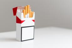 増税が続き、煙草が1箱「1000円」になったら、20年でどれだけのお金がかかるでしょうか？
