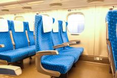 東京から福岡まで年2回帰省する場合、「新幹線」と「飛行機」どちらが安いのでしょうか？