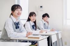 高校生の子どもがいます。児童手当は「年収800万円」でも満額受け取れますか？所得制限に引っかかるのでしょうか…