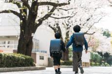 【比較】わが家は長男と三男が「8歳差」です。児童手当は「年子3兄弟」のほうが多くもらえるって本当ですか？ どのくらいの“差”になるのでしょうか？