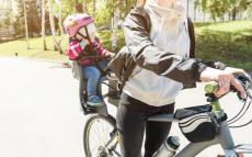 娘の友達を「自転車」で家まで送ろうと思います。ヘルメットのサイズが合わなかったのですが、すぐ近くなので着用させずに乗せてもよいでしょうか？