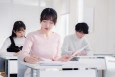 大学生のときに「学生納付特例制度」を2年間、利用していました。冬のボーナスが入り少し潤ったので「追納」したほうがよいのでしょうか？