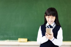 小学生からスマホを持たせるのは早すぎる？子供にスマホを持たせるのはいつから？