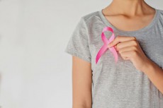 女性に多い乳がんの治療費について、いざという時のために知っておこう！