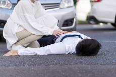 「保険金で稼げる」交通事故を故意に起こして数百万円…驚きの手口