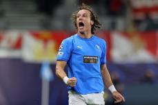 38歳元ブラジル代表名手が「ここにいたのか」 欧州帰還…CLで豪快弾「似